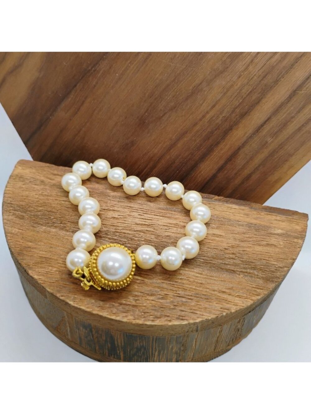 Vtg 80's Nordstrom Hand Knotted Faux Pearl Bracelet Size 6 1/2 Fancy Gold Clasp - Picture 3 of 6